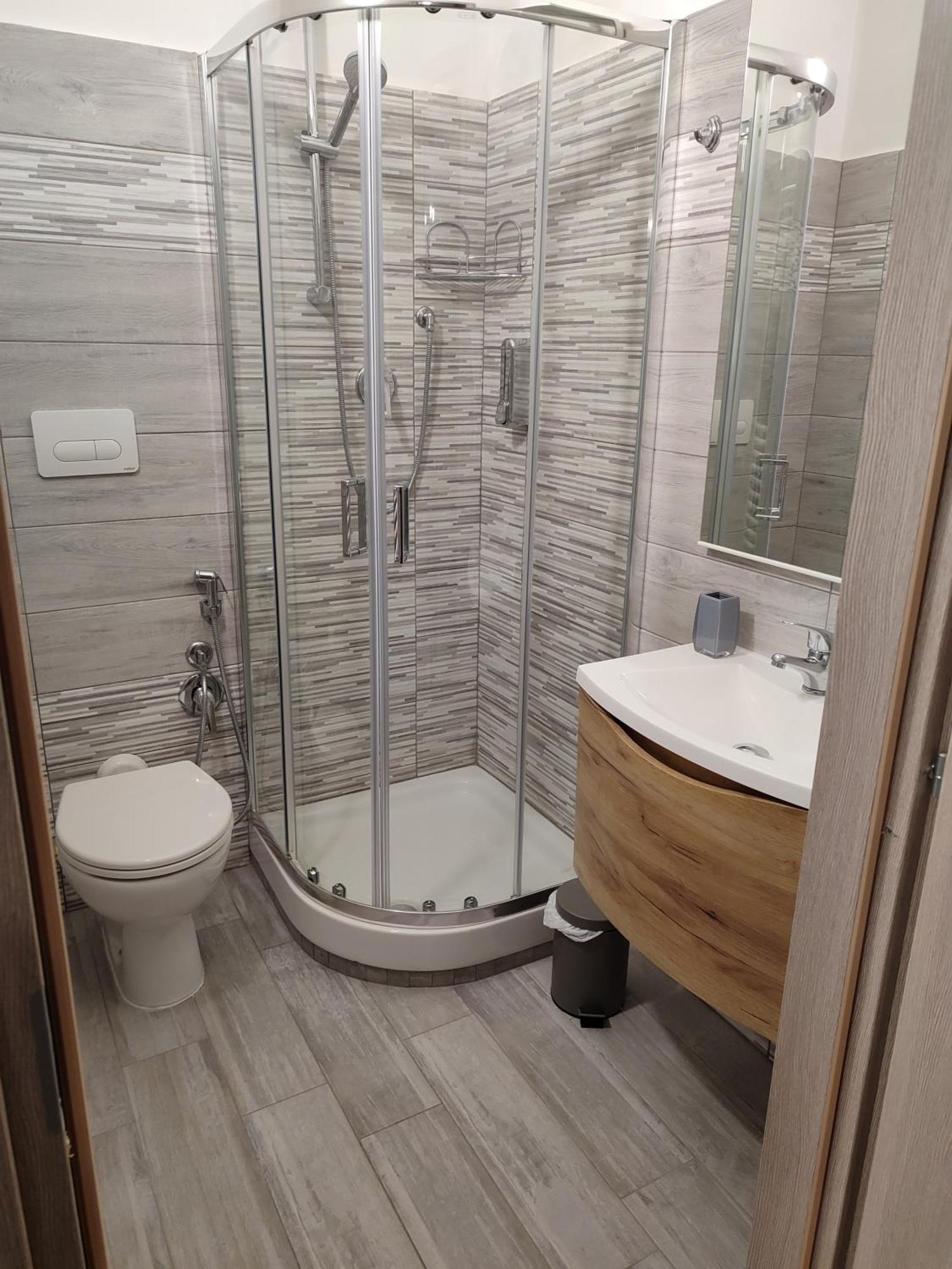 Roma Tourist Lease Hotel Acilia Bagian luar foto